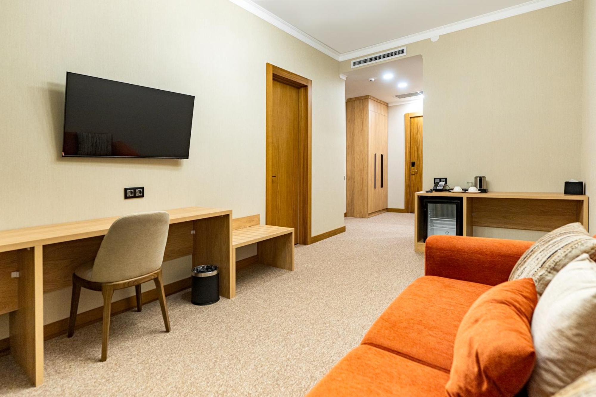 Mardan Hotel Shymkent Exterior foto